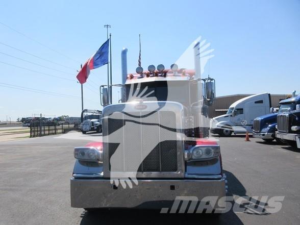 Peterbilt 389 Vetopöytäautot