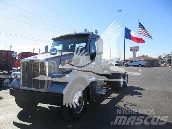 Peterbilt 567 Vetopöytäautot