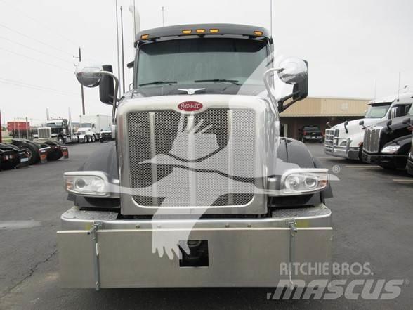 Peterbilt 567 Vetopöytäautot