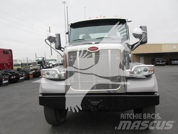 Peterbilt 567 Vetopöytäautot
