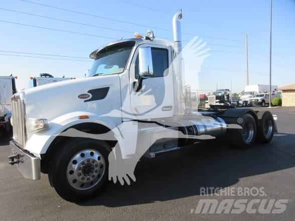Peterbilt 567 Vetopöytäautot