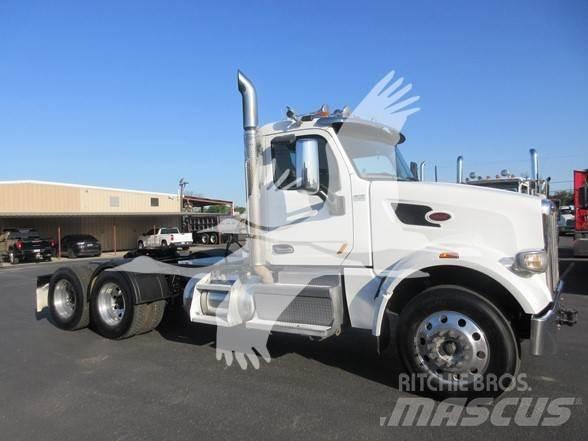 Peterbilt 567 Vetopöytäautot