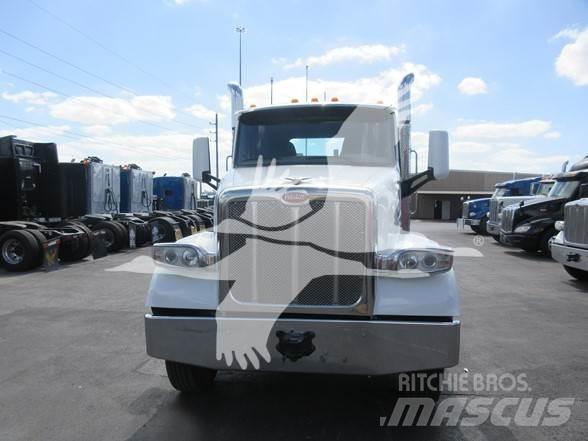 Peterbilt 567 Vetopöytäautot