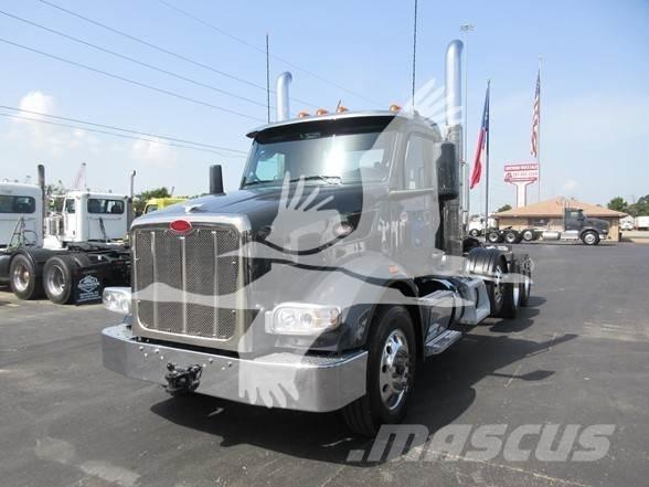 Peterbilt 567 Vetopöytäautot