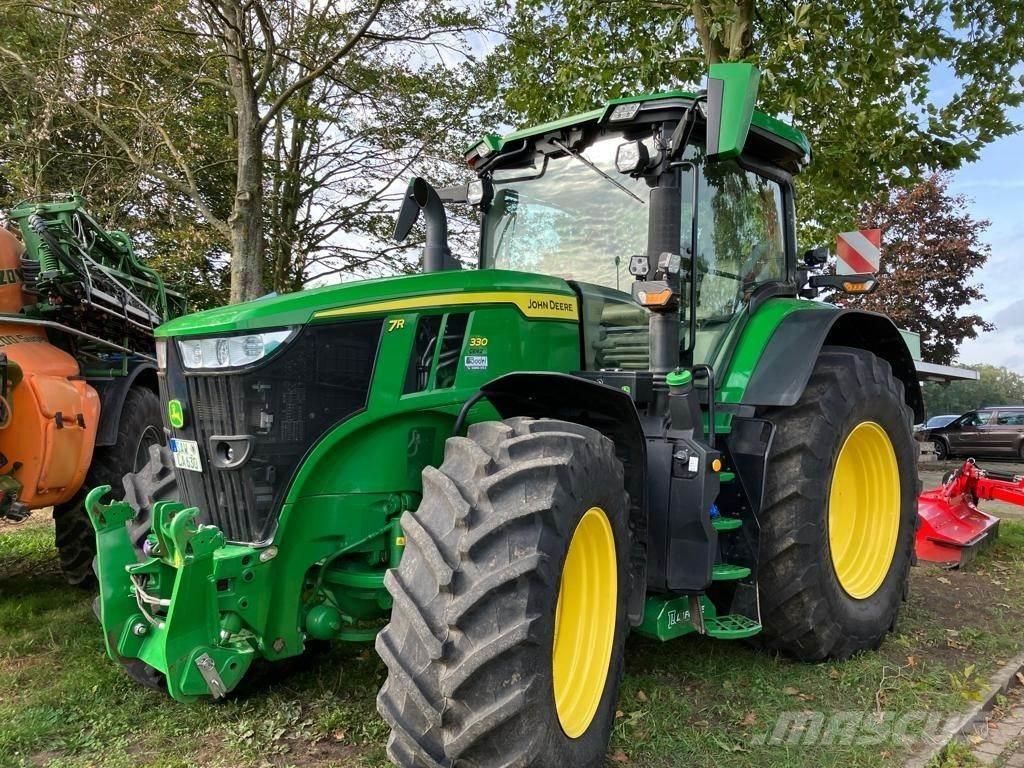 John Deere 7R 330 Traktorit