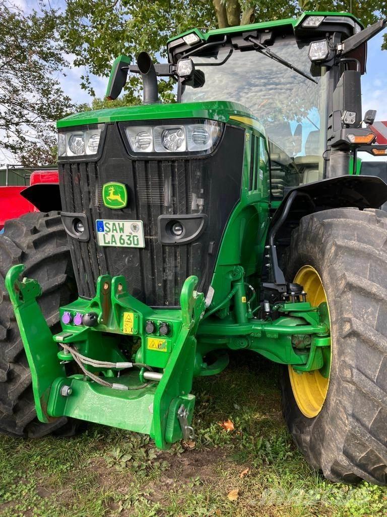 John Deere 7R 330 Traktorit