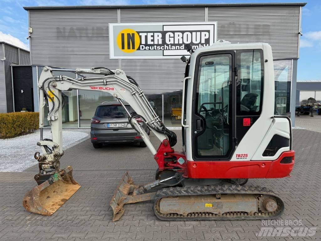 Takeuchi TB 225 V3 Minikaivukoneet < 7t
