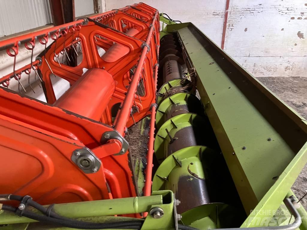 CLAAS LEXION 650 Leikkuupuimurit