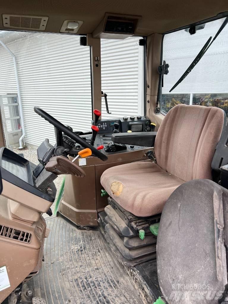 John Deere 6900 Traktorit