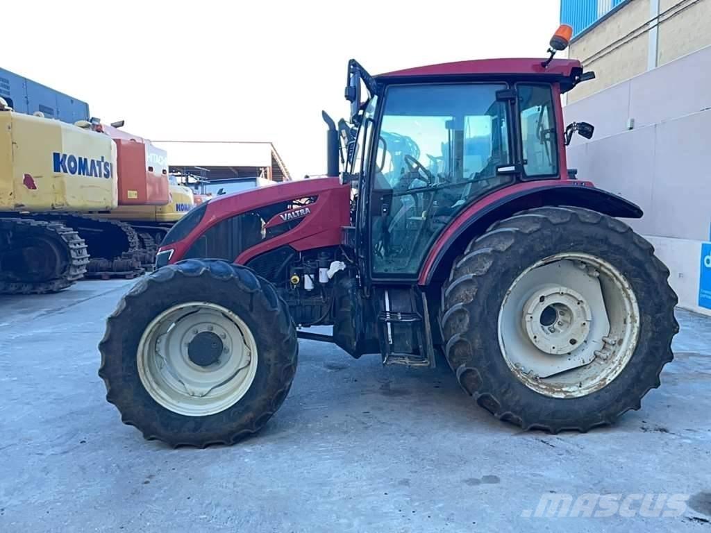 Valtra A134 Traktorit