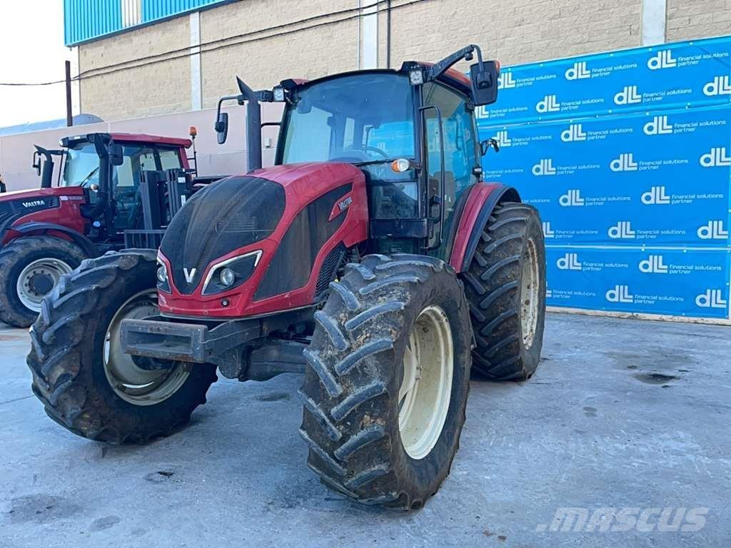 Valtra A134 Traktorit