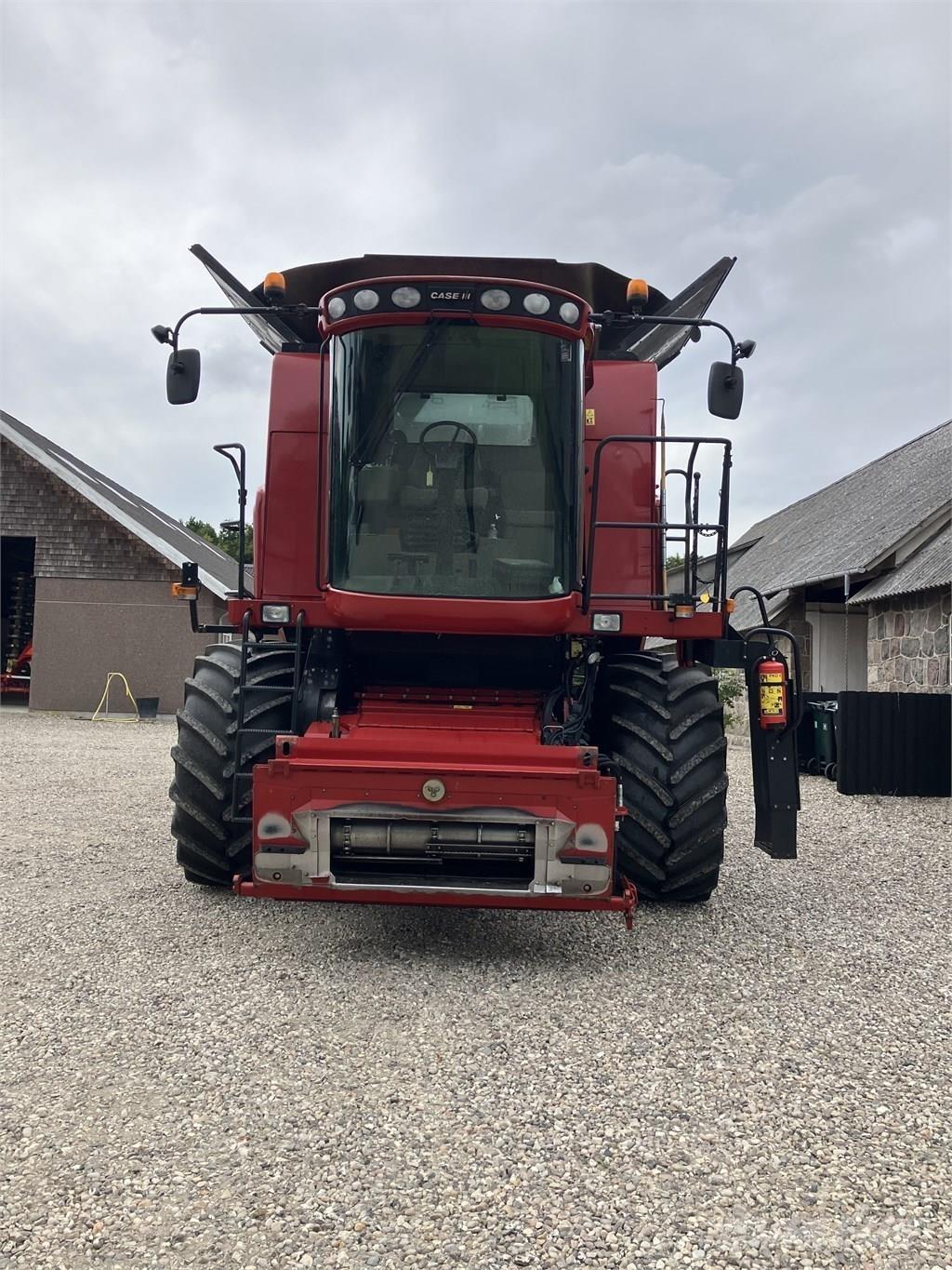 CASE Axial Flow 7130 Leikkuupuimurit