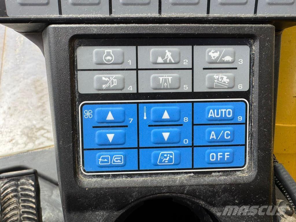 Komatsu PW180-11 Pyöräkaivukoneet