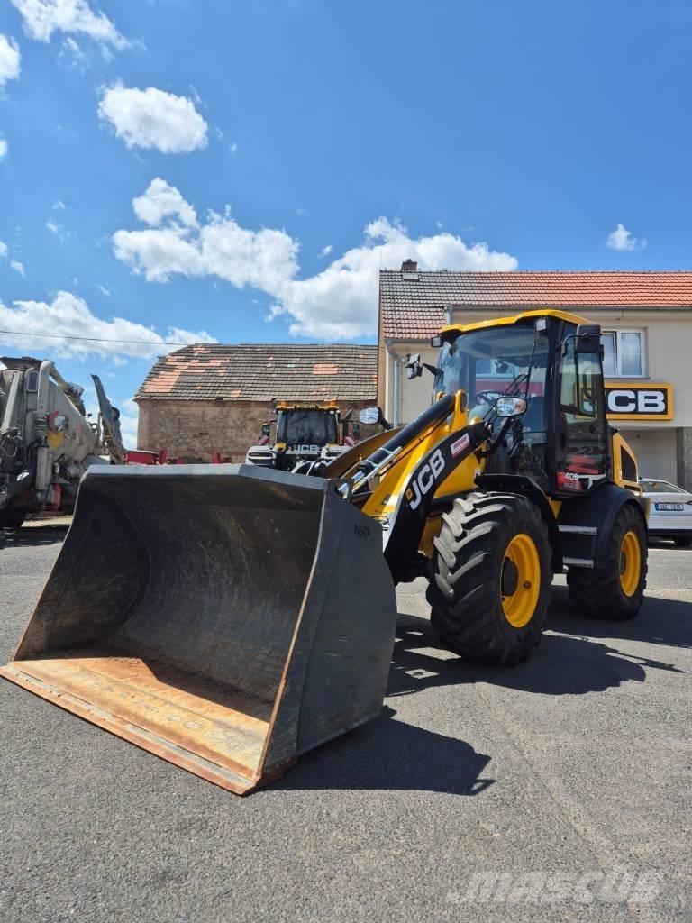 JCB 409 Agri Maatalouskurottajat