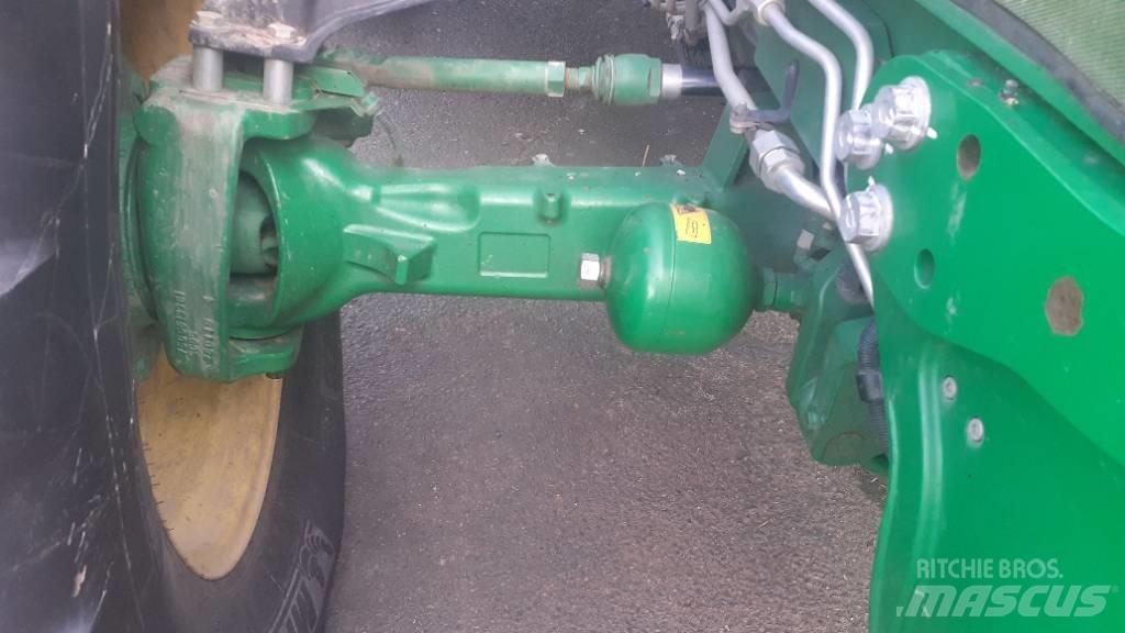 John Deere 6145 R Traktorit