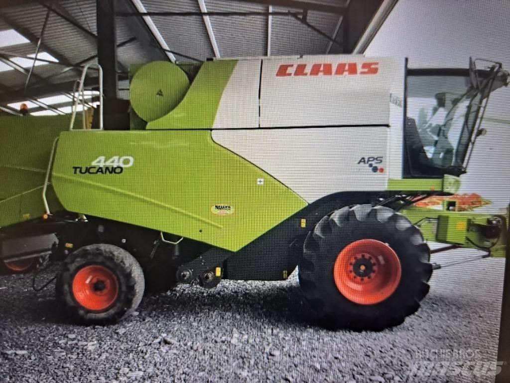 CLAAS Tucano 440 Leikkuupuimurit