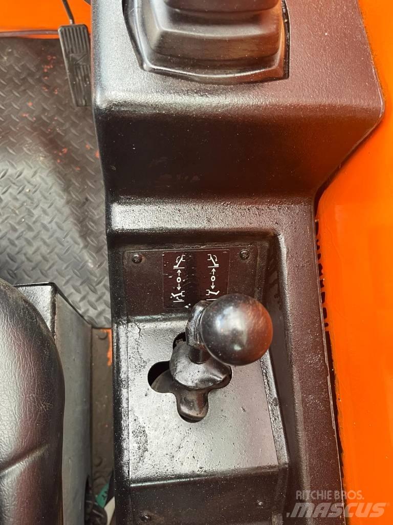 JLG G 6-42 A Kurottajat