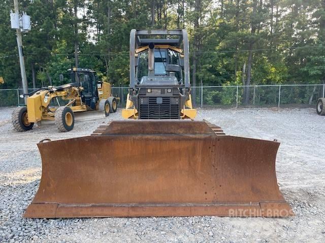 John Deere 750 KLGP Telaketjupuskutraktorit