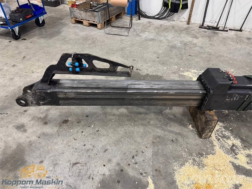 Valmet CRF12 Kuormatraktorinosturit