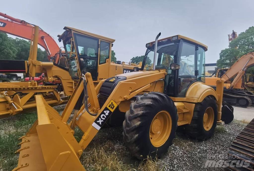 JCB 4 CX Kaivurikuormaajat