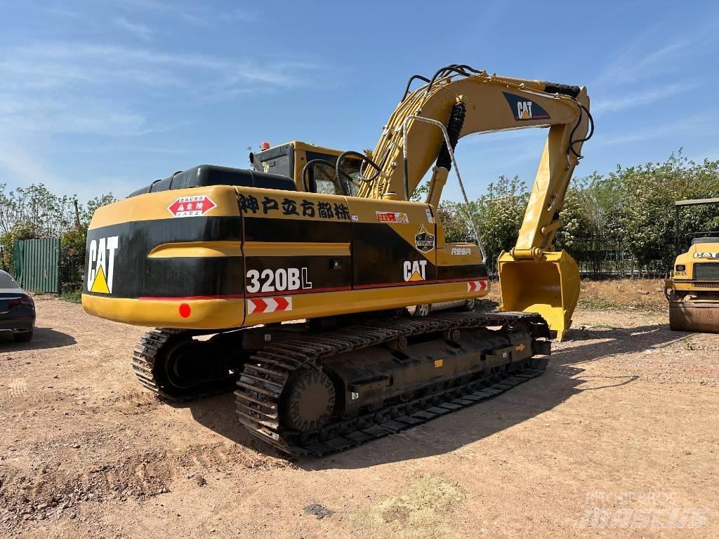 CAT 320 B L Telakaivukoneet
