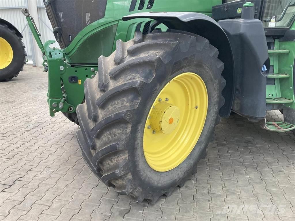 John Deere 6195R Traktorit