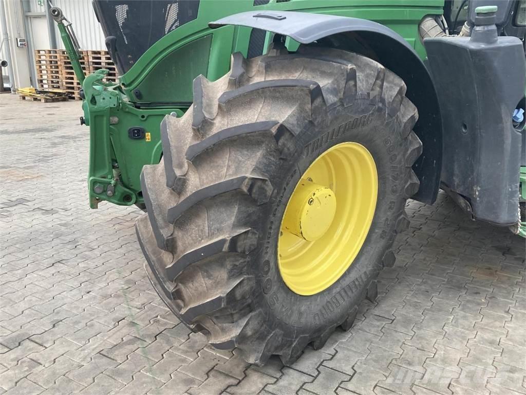 John Deere 6250R Traktorit
