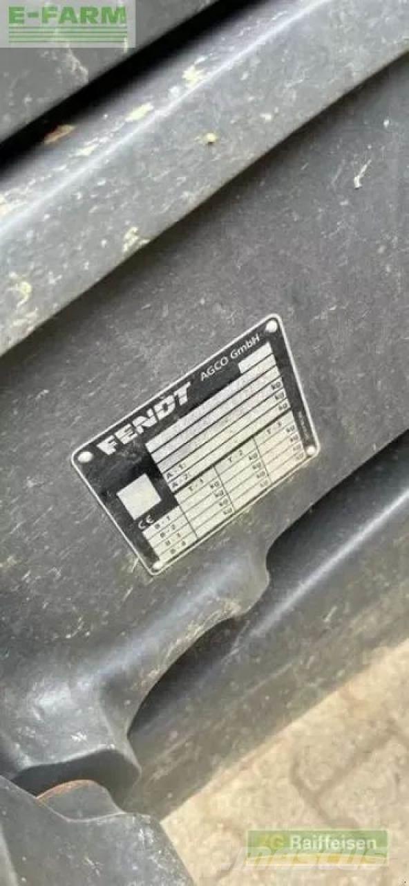 Fendt 724 vario Traktorit