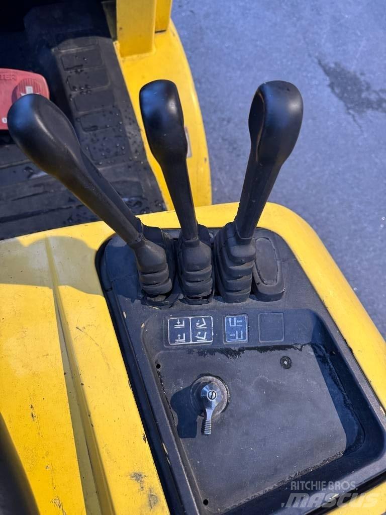 Hyster H3.00XM Nestekaasutrukit