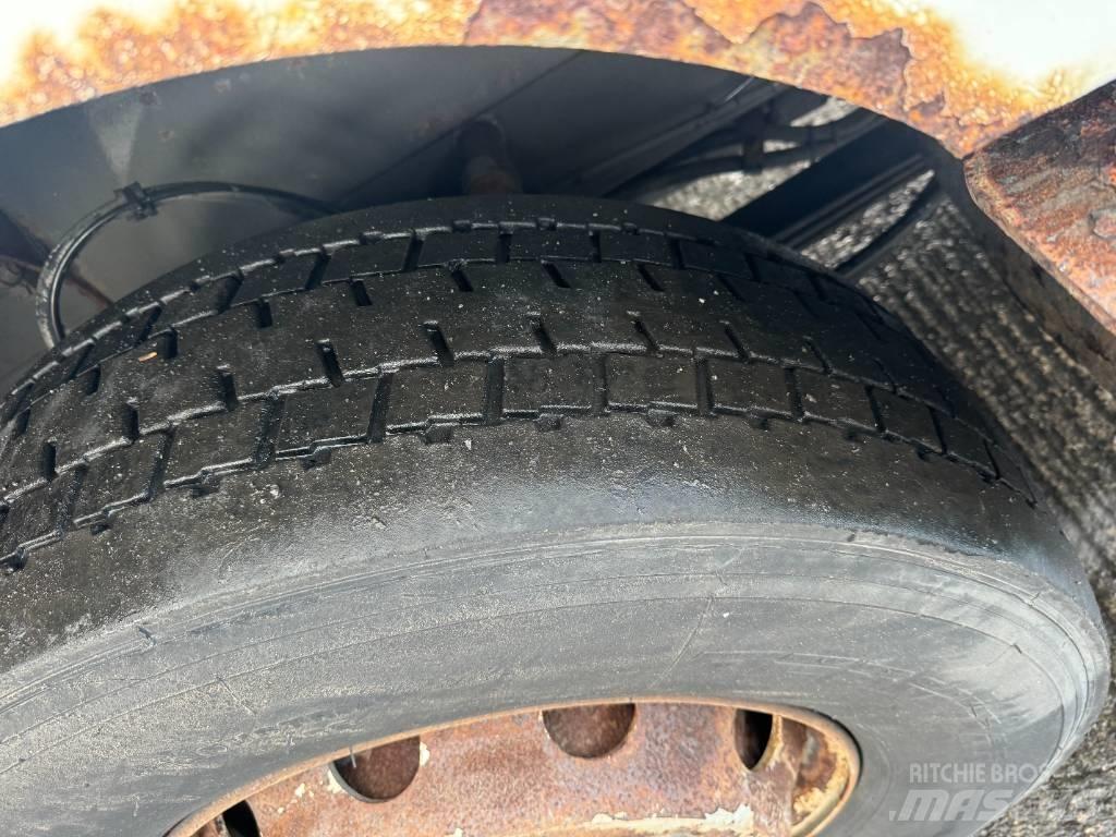 Terberg YT 222 Terminaalitraktorit