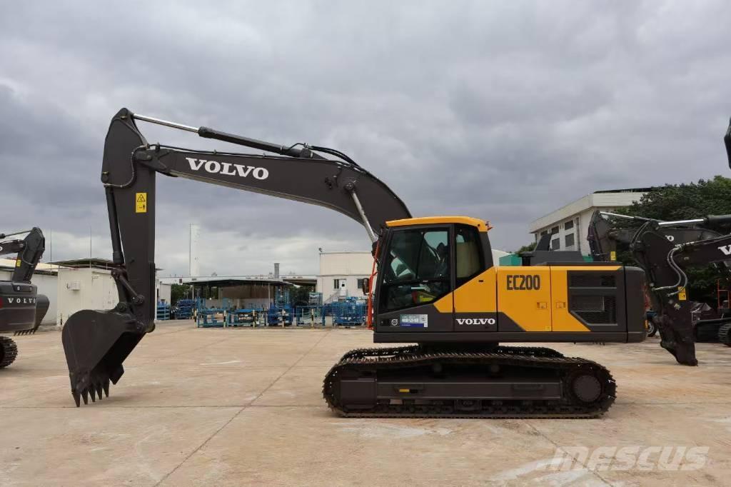 Volvo EC 200 Telakaivukoneet