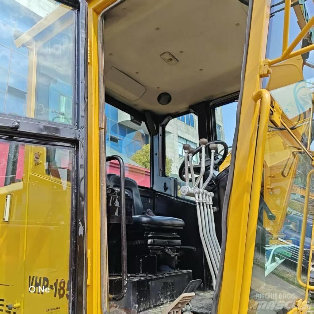CAT 140 Tiehöylät