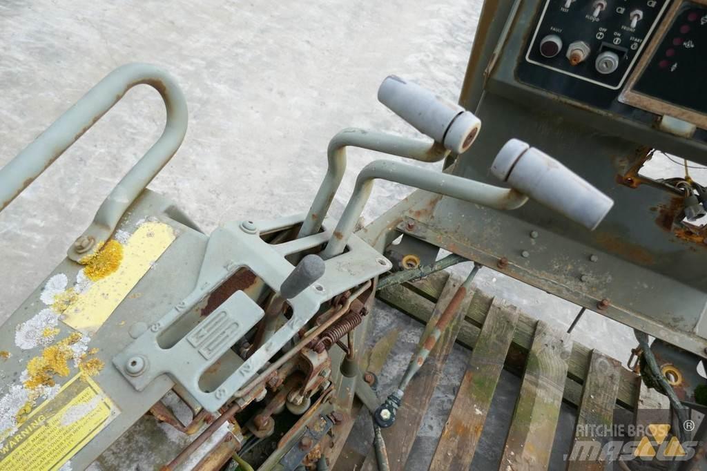 CAT 6T-3309 Ohjaamot ja sisustat