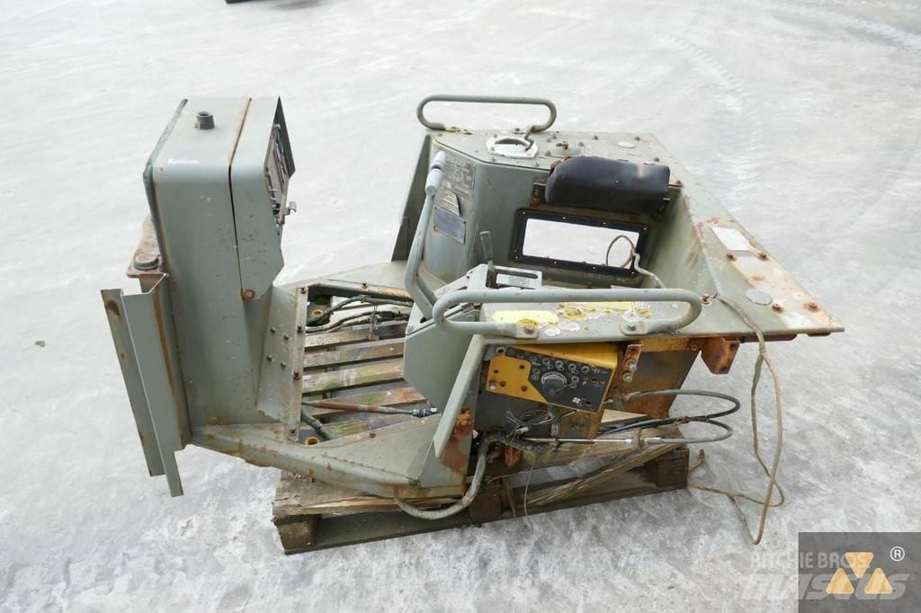 CAT 6T-3309 Ohjaamot ja sisustat