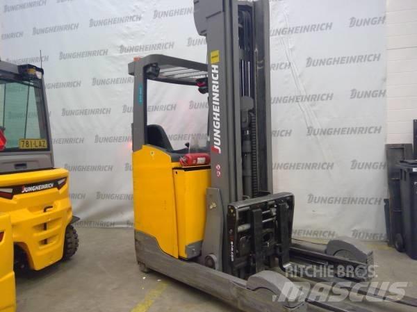 Jungheinrich ETV 325 Työntömastotrukit