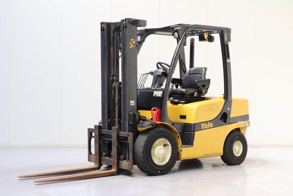 Yale GDP30VX Dieseltrukit