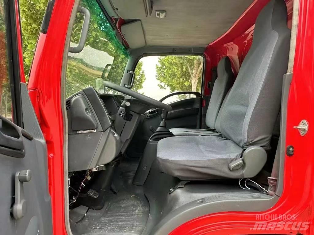 Isuzu ELF Tienhoitoautot