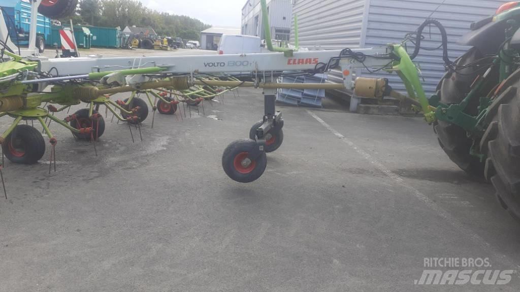 CLAAS VOLTO 1300 T Pöyhimet ja haravat