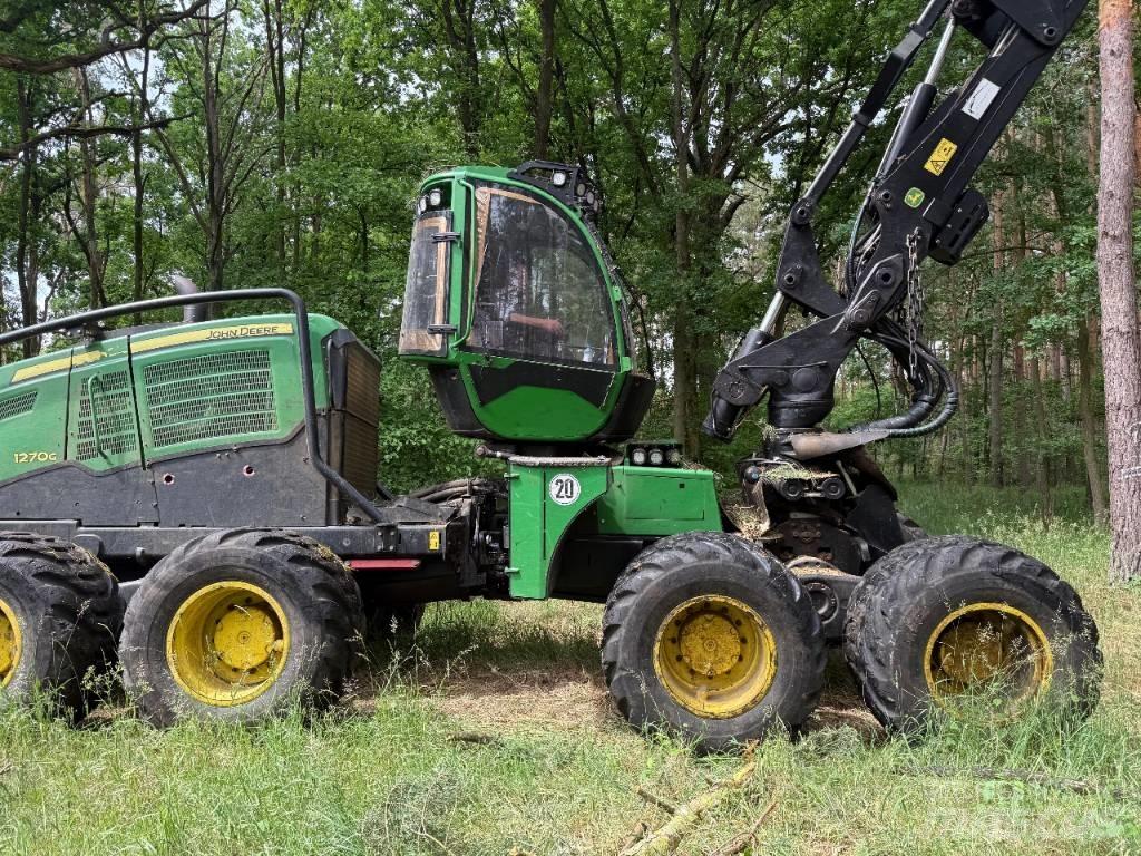 John Deere 1270 G Harvesterit