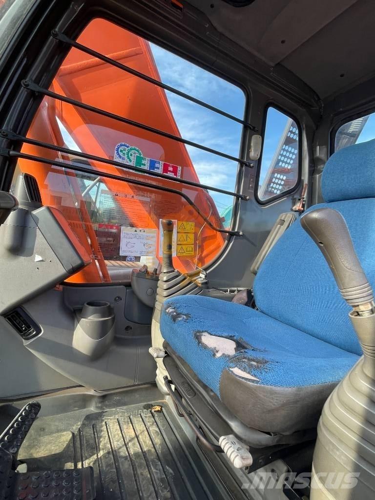 Hitachi ZX 240 Telakaivukoneet