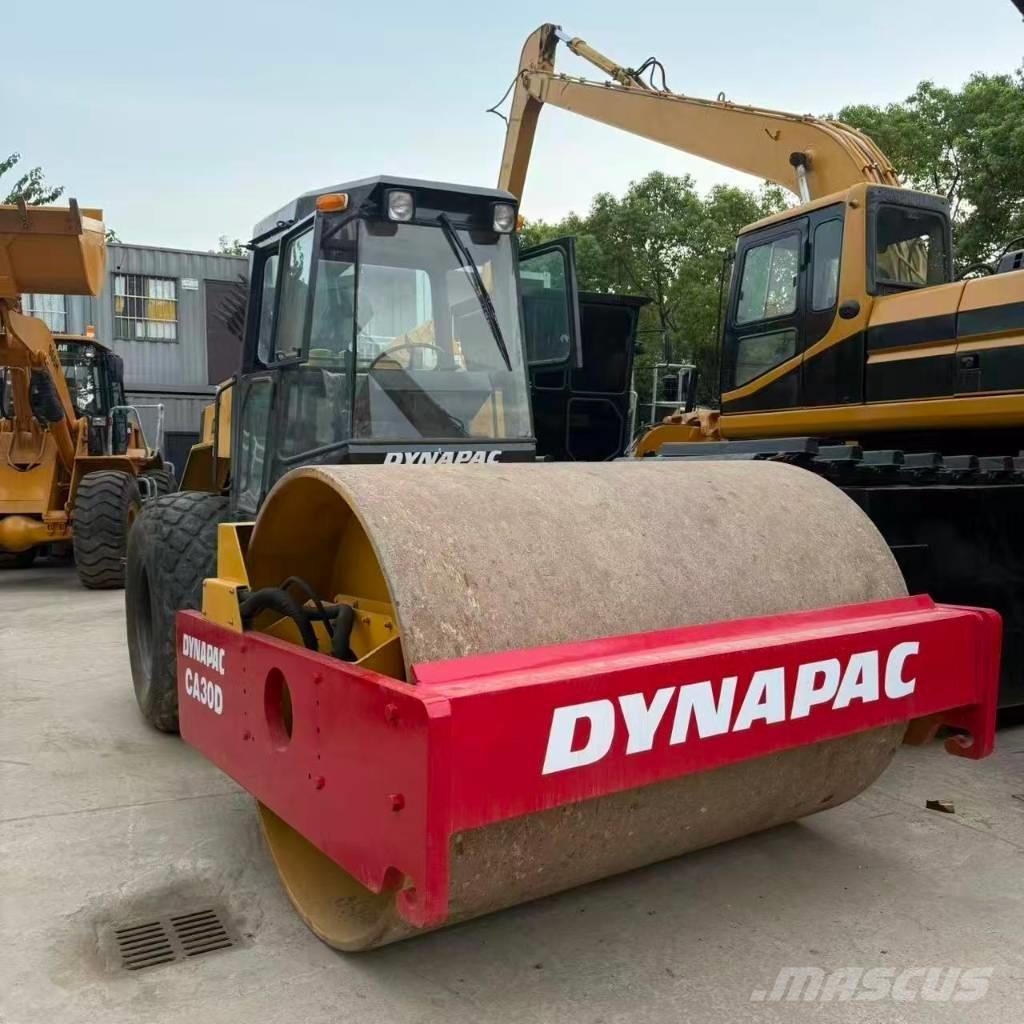 Dynapac CA 30 D Yksivalssijyrät