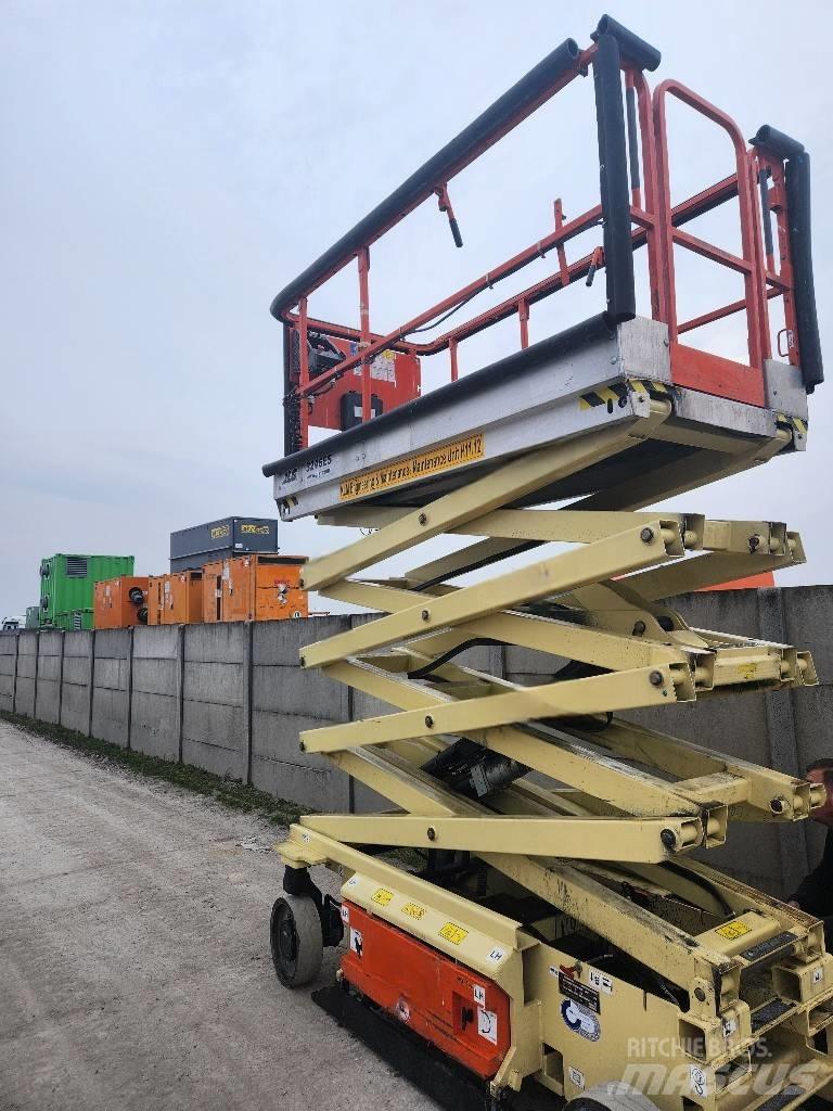 JLG 3246 ES Saksilavat