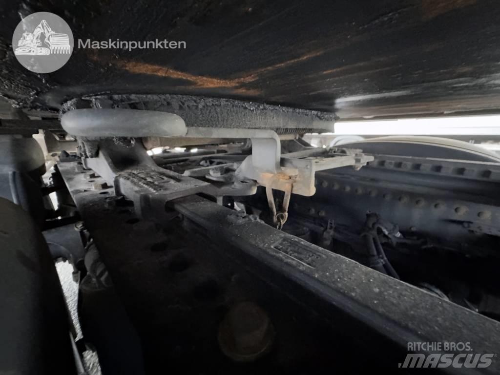 Scania P 450 Vetopöytäautot