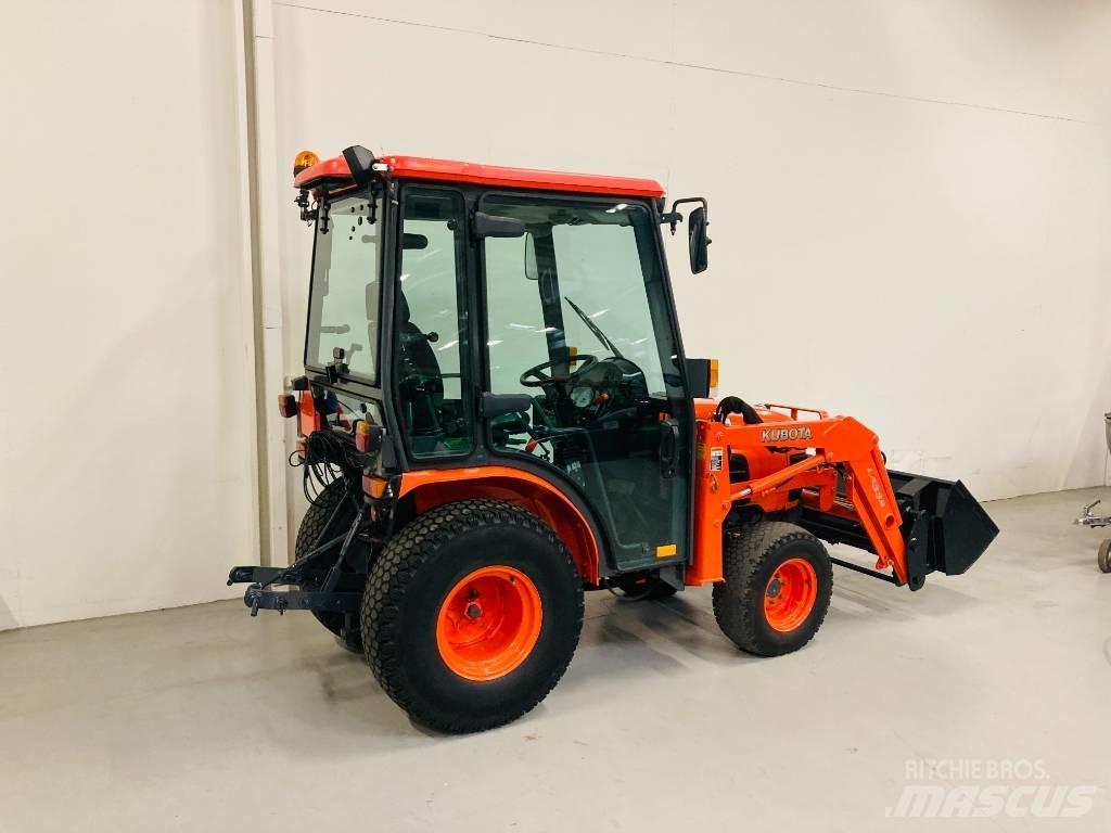 Kubota B2530 Taajamatraktorit