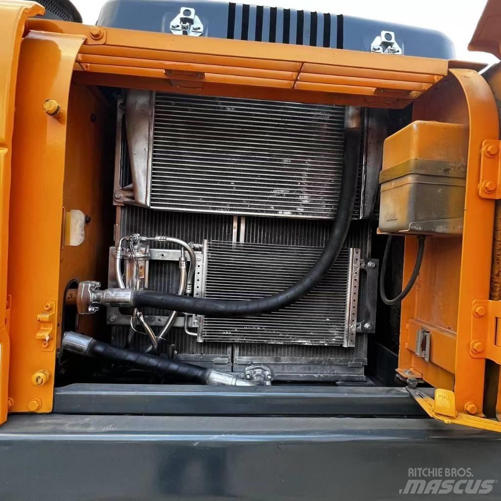 Hyundai R220-9S Telakaivukoneet