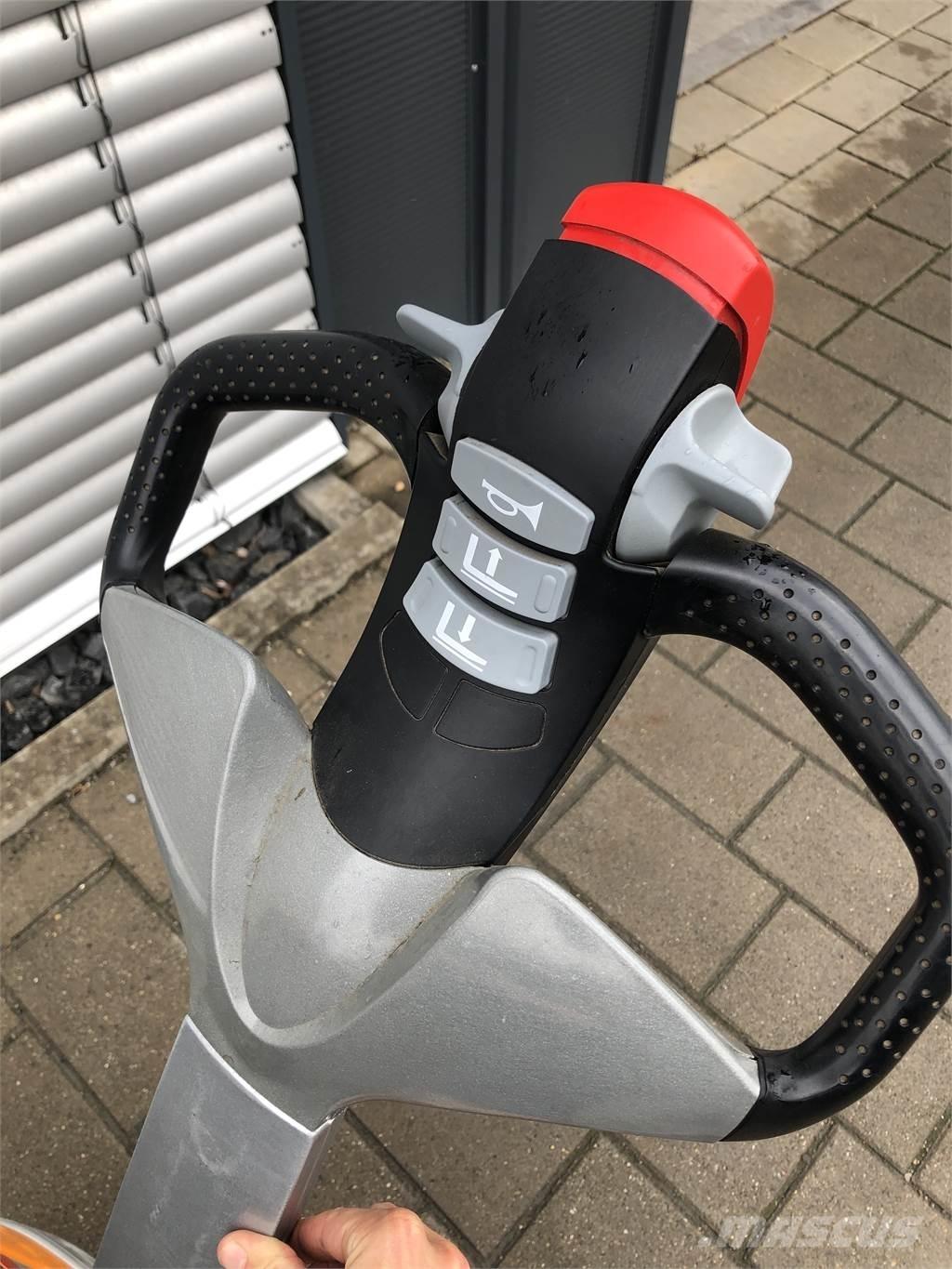Still EXU16 Käyden ajettavat pinoamistrukit