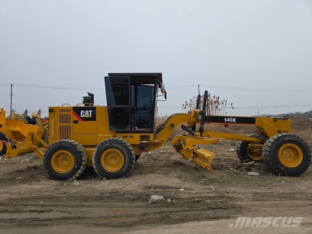 CAT 140K Tiehöylät