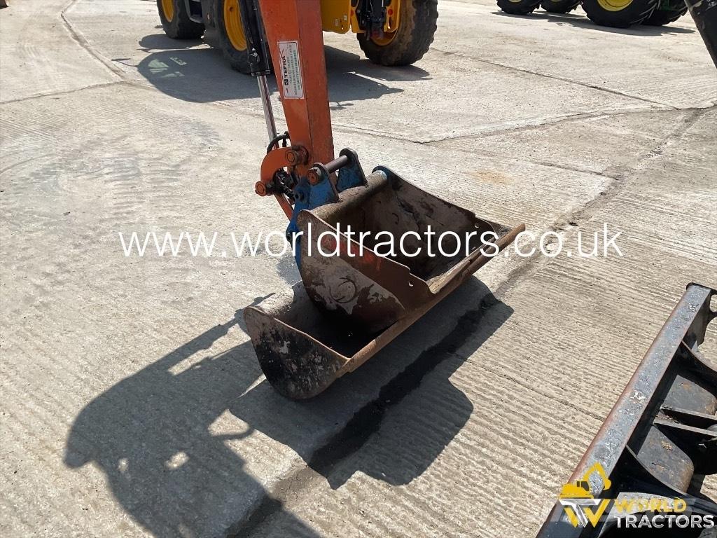 Hitachi ZX 26 U-5A Minikaivukoneet < 7t