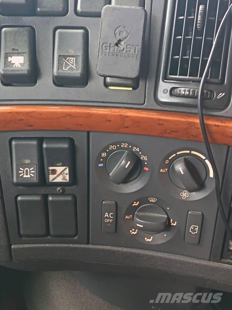 Volvo FH 12 Vetopöytäautot
