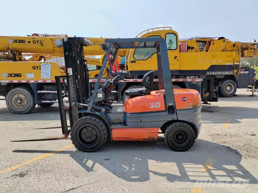 Toyota FD 30 Dieseltrukit